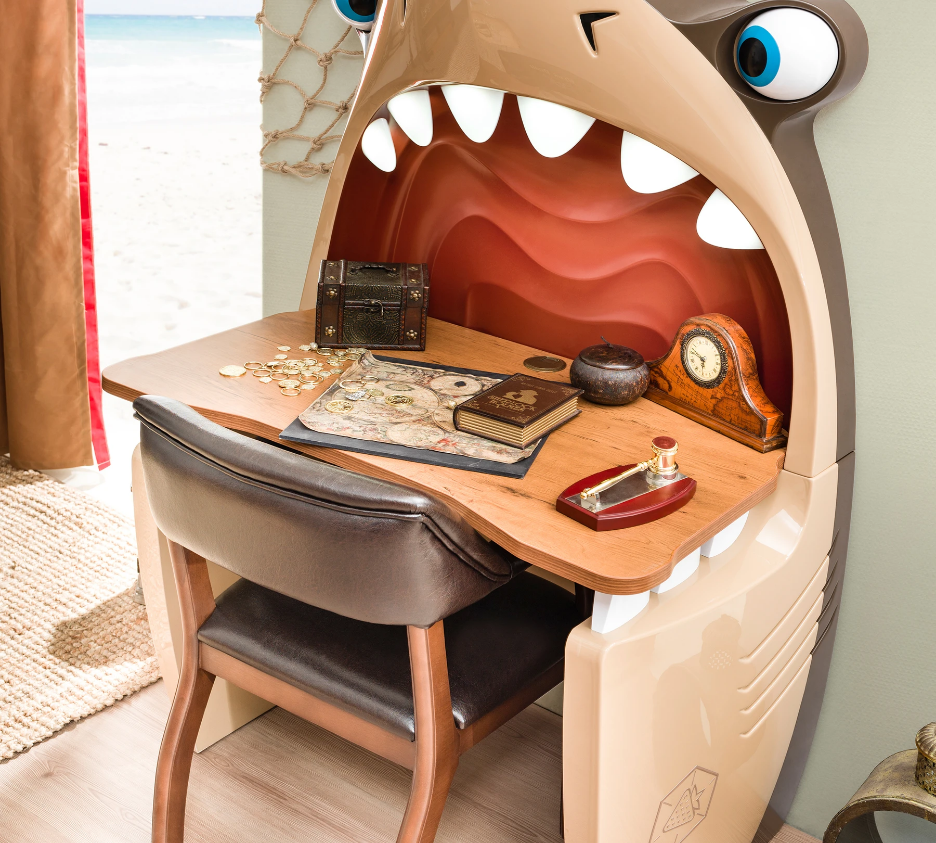 Детско работно бюро Pirate Shark